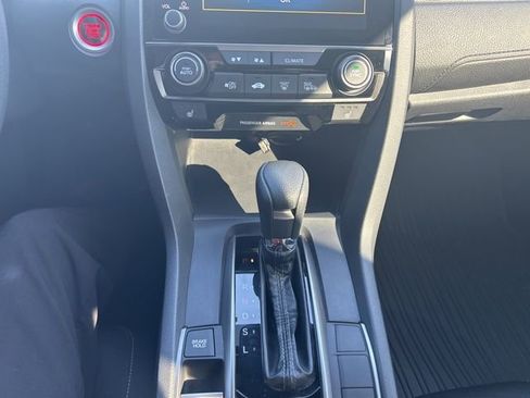 Used 2019 Honda Civic EX image 17