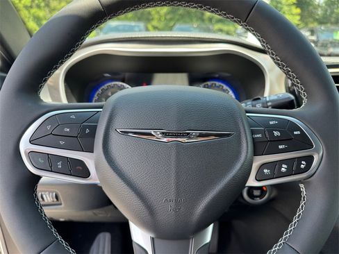 New 2026 Chrysler Pacifica Select image 22