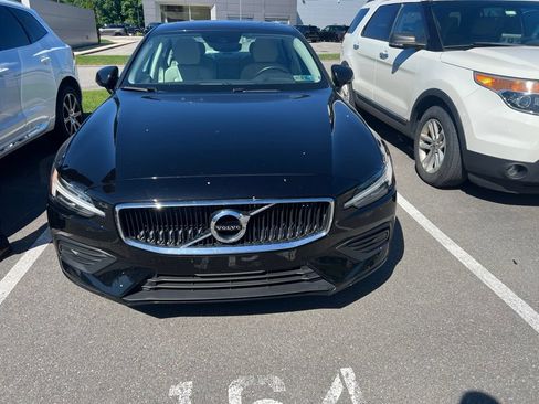 Used 2020 Volvo S60 T6 Momentum AWD/4WD image 1