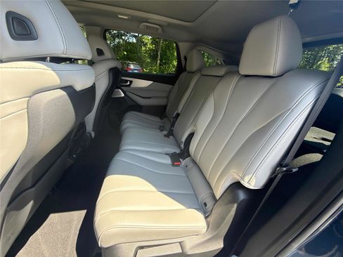 Used 2025 Acura MDX FWD w/ Technology Package image 12