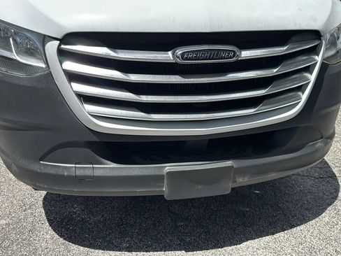 Used 2021 Freightliner Sprinter 2500 RWD image 31