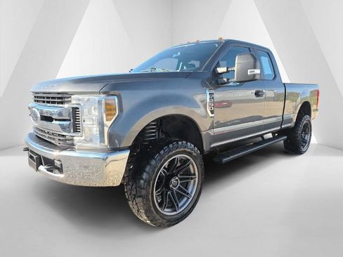 Used 2019 Ford F250 XL w/ STX Appearance Package AWD/4WD image 3