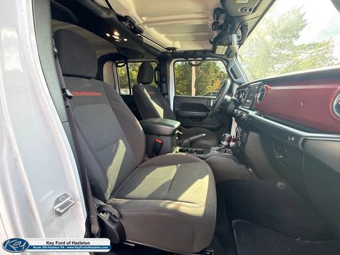 Used 2023 Jeep Gladiator Rubicon w/ Cold Weather Group AWD/4WD image 30