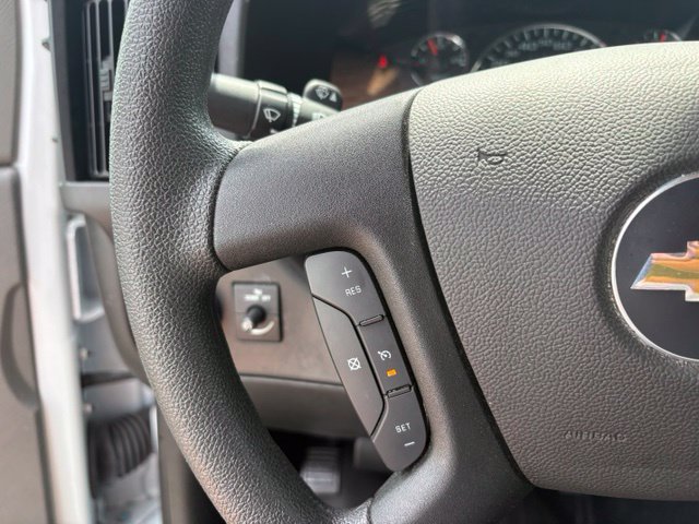 Used 2025 Chevrolet Express 2500 w/ Driver Convenience Package RWD image 32