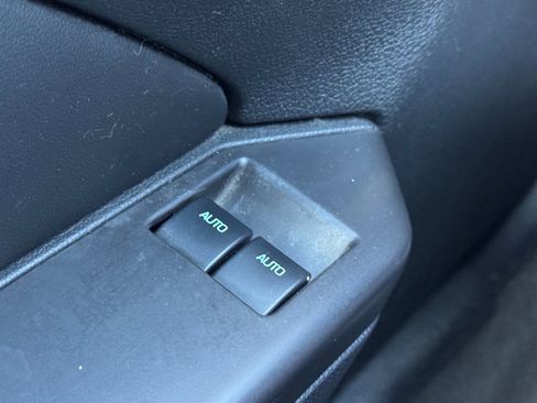 Used 2012 Ford Mustang V6 image 16