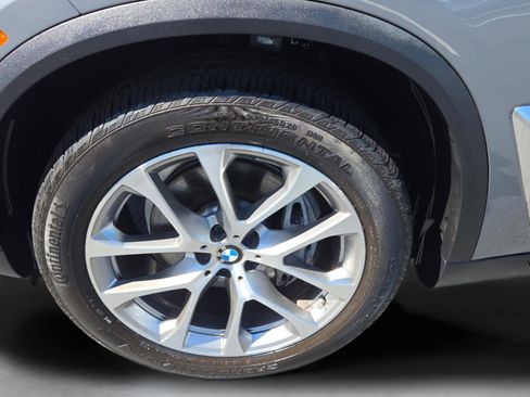 Certified 2024 BMW X5 xDrive40i w/ Premium Package image 23