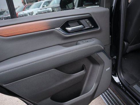 New 2026 GMC Yukon Denali w/ Sun & Power Step Package AWD/4WD image 13