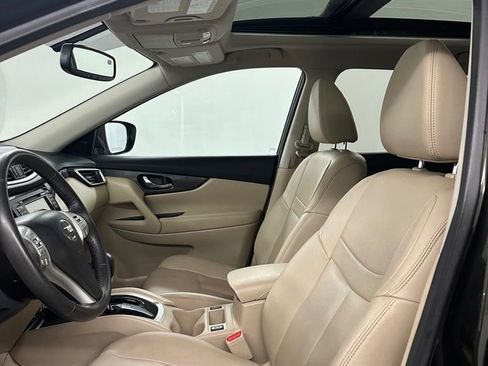 Used 2016 Nissan Rogue SL w/ SL Premium Package image 12