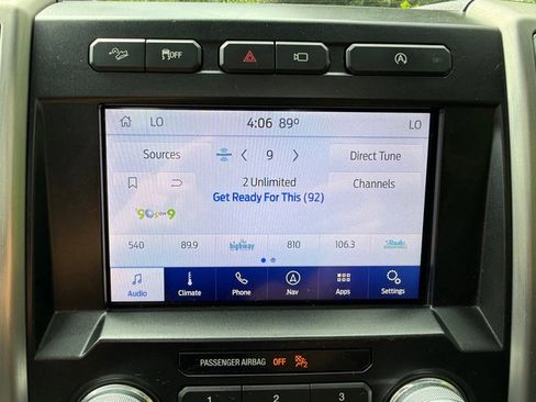 Used 2020 Ford F150 Platinum w/ Technology Package AWD/4WD image 25