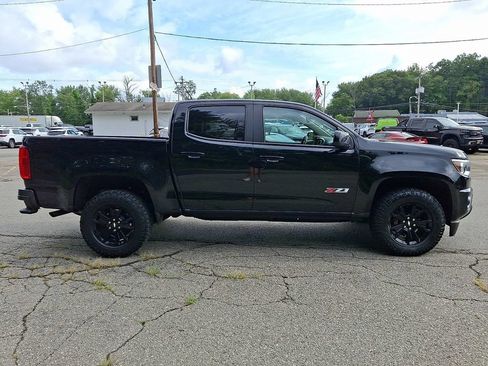Used 2020 Chevrolet Colorado Z71 w/ Z71 Midnight Edition AWD/4WD image 8