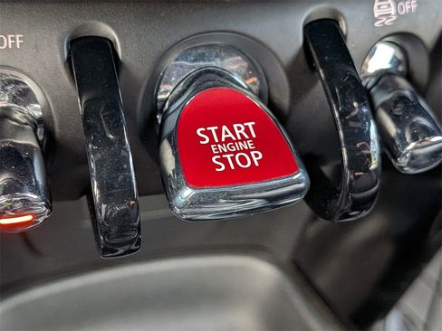 Used 2024 MINI Cooper Convertible image 28