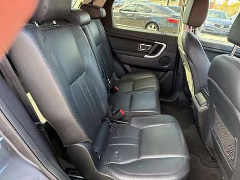 Used 2016 Land Rover Discovery Sport HSE image 19