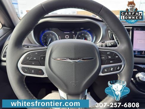 Used 2025 Chrysler Pacifica Select FWD image 23