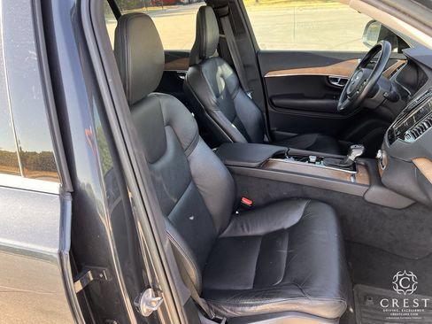 Used 2022 Volvo XC90 T5 Momentum w/ Advanced Package AWD/4WD image 24