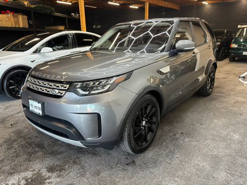 Used 2018 Land Rover Discovery HSE image 4