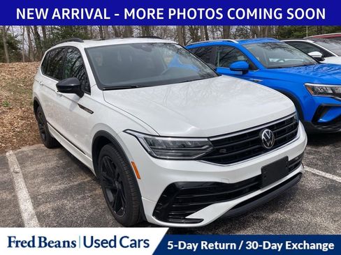 Used 2024 Volkswagen Tiguan SE R-Line image 1