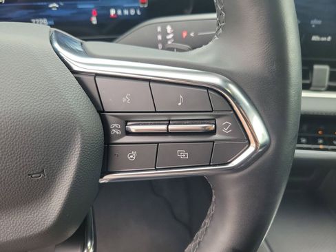 Used 2026 Chevrolet Equinox LT FWD image 19
