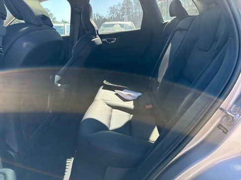 Certified 2023 Volvo XC60 B5 Plus w/ Protection Package Premier image 30