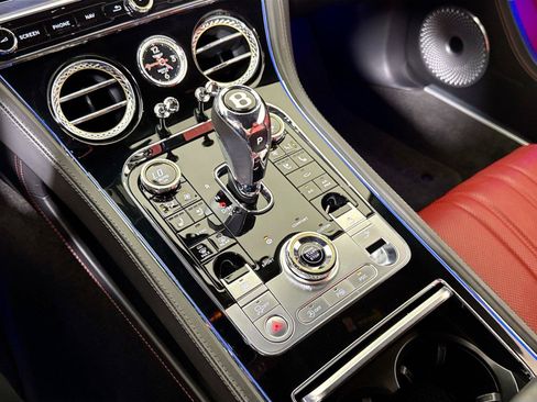 Used 2022 Bentley Continental GT AWD/4WD image 23