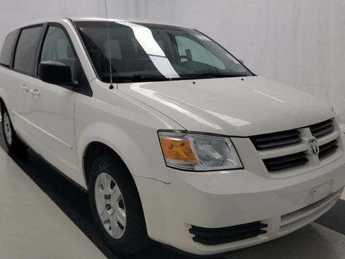 Used 2009 Dodge Grand Caravan SE w/ Climate Group FWD image 3