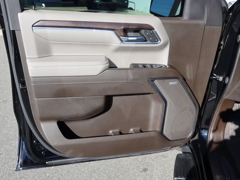 Used 2023 GMC Sierra 1500 SLT w/ SLT Premium Plus Package image 19