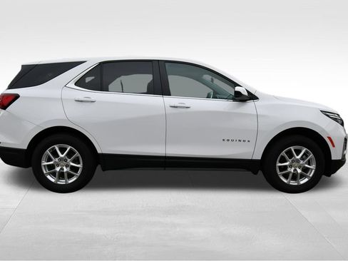 Used 2024 Chevrolet Equinox LT AWD/4WD image 9