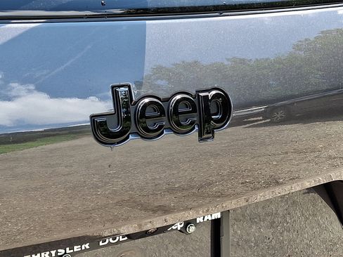 New 2025 Jeep Grand Cherokee L Altitude image 19