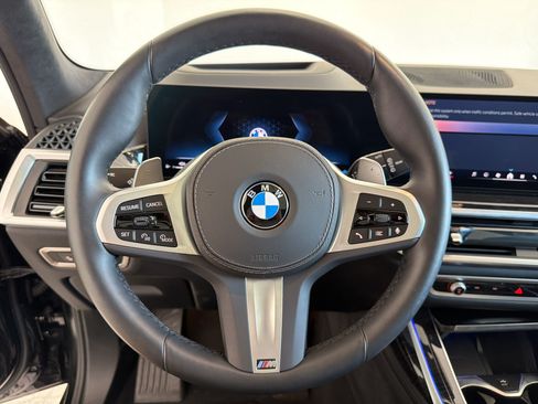 Used 2026 BMW X7 xDrive40i w/ M Sport Package AWD/4WD image 11