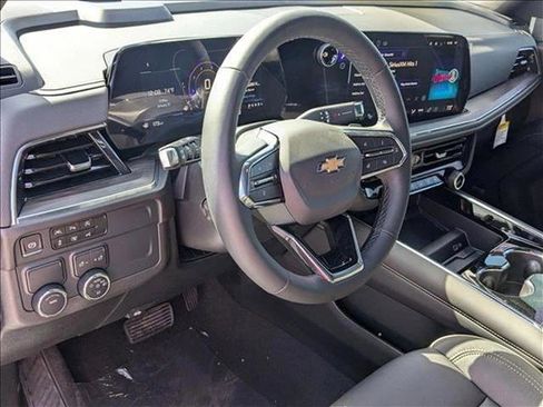New 2025 Chevrolet Suburban Premier RWD image 3