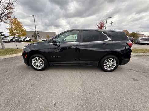 Used 2023 Chevrolet Equinox LT image 5