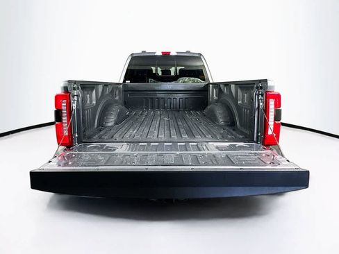 Used 2024 Ford F250 Lariat w/ Chrome Package AWD/4WD image 21