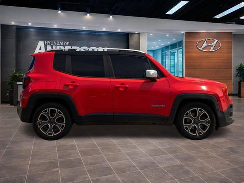Used 2017 Jeep Renegade Limited FWD image 15