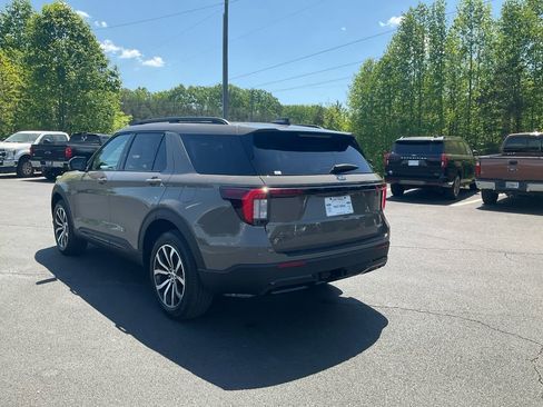 New 2026 Ford Explorer ST-Line AWD/4WD image 7