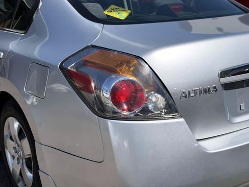 Used 2007 Nissan Altima 2.5 S w/ Convenience Pkg FWD image 8