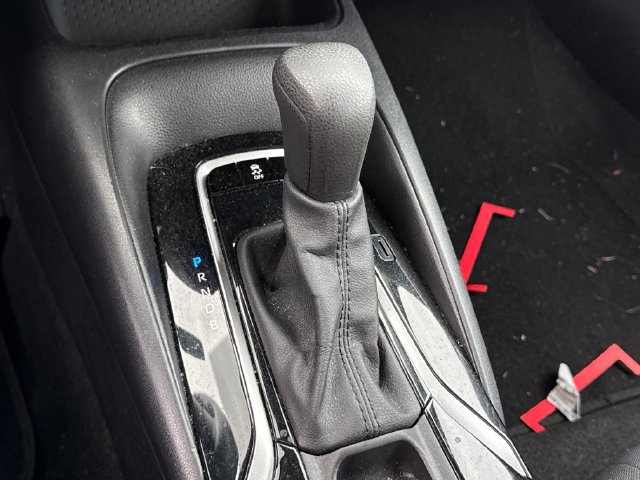 Used 2022 Toyota Corolla LE FWD image 33