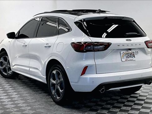 Used 2024 Ford Escape ST-Line w/ Tech Pack #1 FWD image 10