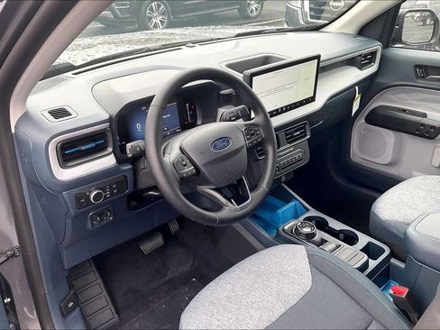 New 2025 Ford Maverick XLT w/ XLT Luxury Package image 6