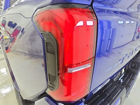 Used 2025 Toyota Tacoma SR5 image 34