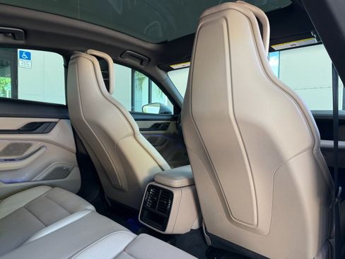 Used 2023 Porsche Taycan RWD image 39