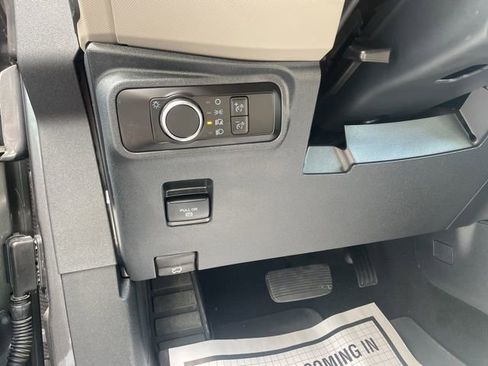 Used 2023 Ford Bronco Wildtrak image 24