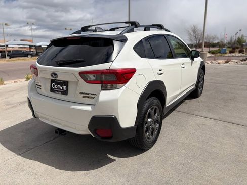 Used 2022 Subaru Crosstrek 2.5i Sport w/ Moonroof Package image 5