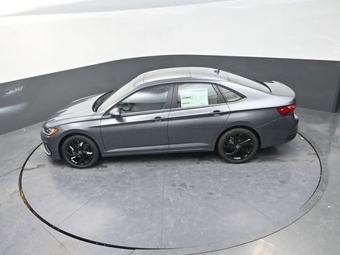 New 2026 Volkswagen Jetta SE FWD image 16