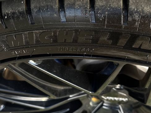 Used 2016 BMW M4 Convertible image 14