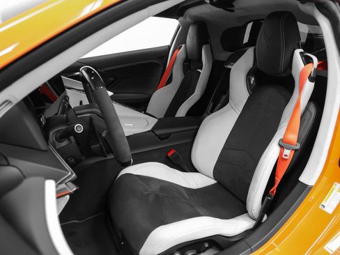 Used 2024 Chevrolet Corvette Z06 w/ Stealth Interior Trim Package RWD image 3