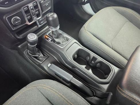 Used 2024 Jeep Wrangler Unlimited Sahara AWD/4WD image 22