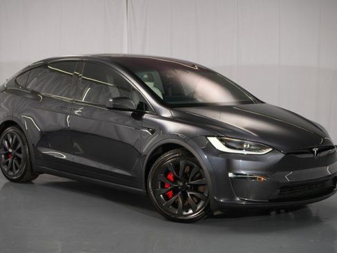 Used 2023 Tesla Model X Plaid image 9