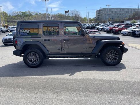 Used 2026 Jeep Wrangler Unlimited Sport AWD/4WD image 7