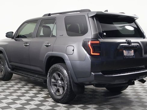Used 2018 Toyota 4Runner SR5 Premium w/ Convenience Package AWD/4WD image 6