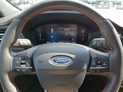 Used 2025 Ford Escape ST-Line Select AWD/4WD image 18