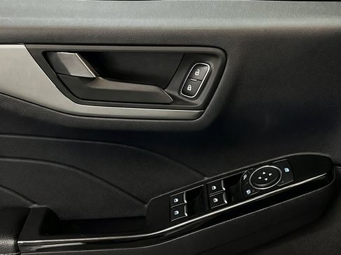 Used 2024 Ford Escape Active FWD image 13